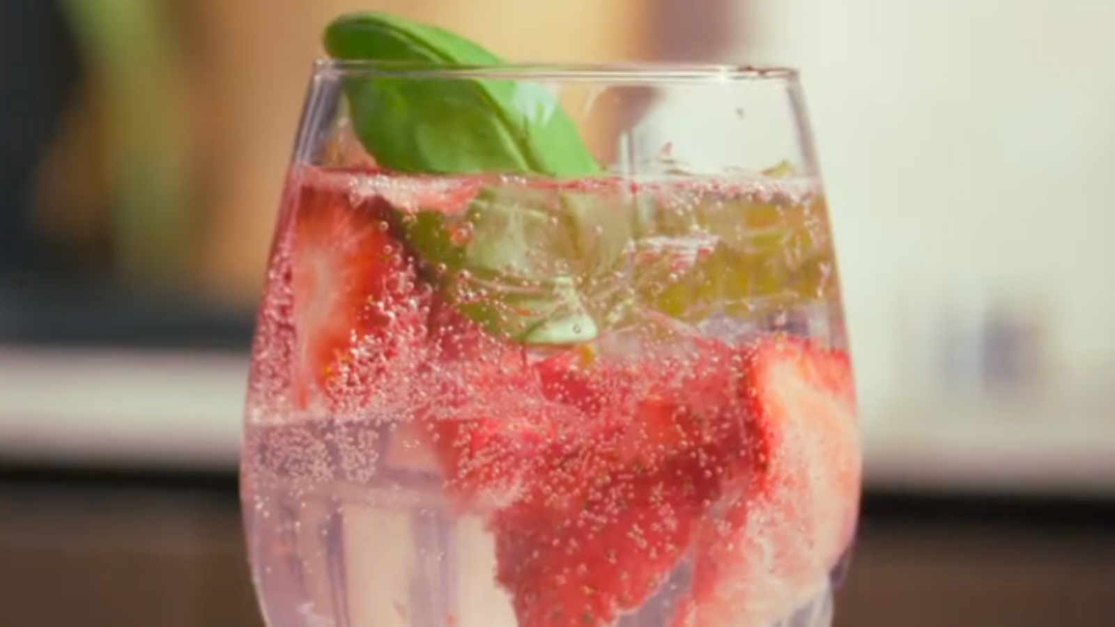 Sparkling Water Recipes: Strawberry Basil Fizz