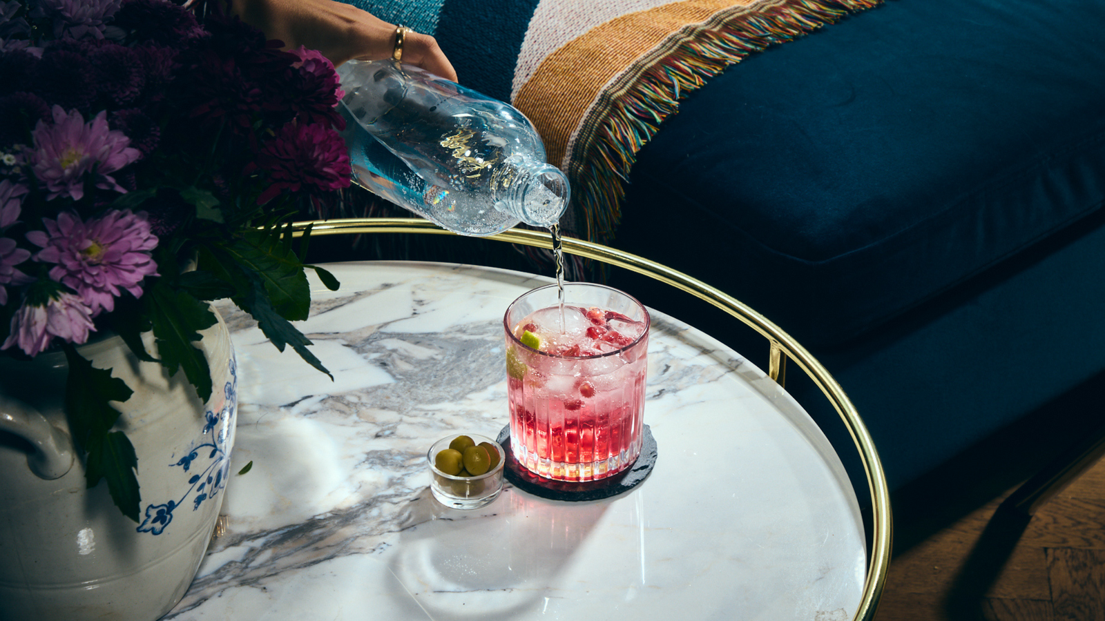 Low-Sugar Sparkling Water Alternatives to Your Favourite Soft Drinks