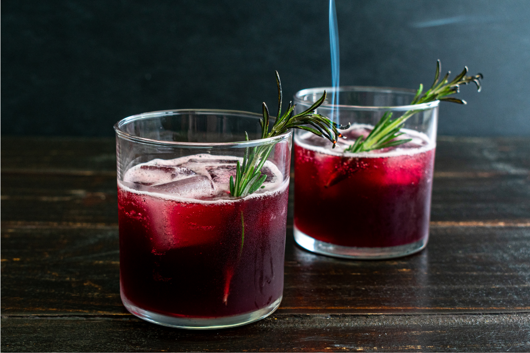 How to Make Blackberry Cordial With Fizzy Water