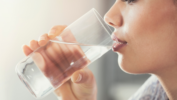 Is Sparkling Water Healthy? Top Benefits Explained