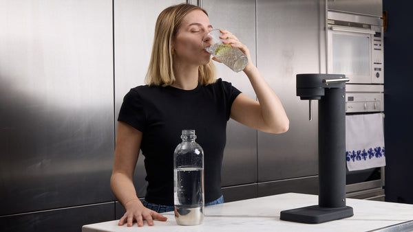 New Year, New Fizz: Why 2025 Is the Year of Sparkling Water at Home